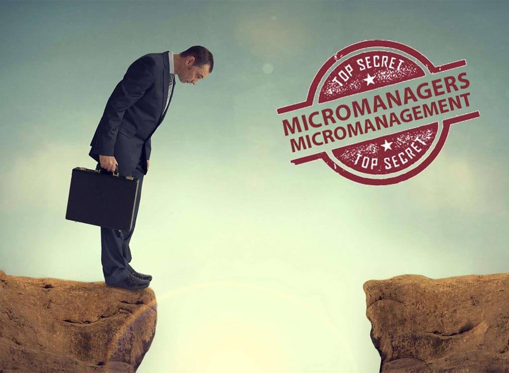 هفت نشانه رایج مدیریت ذره‌بینی